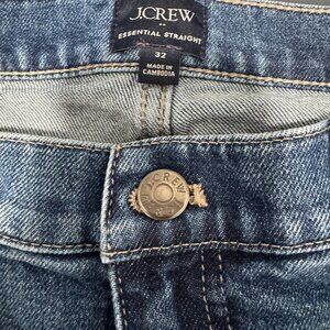 J. Crew Essential Straight Womens Jeans SIZE 32 - medium wash